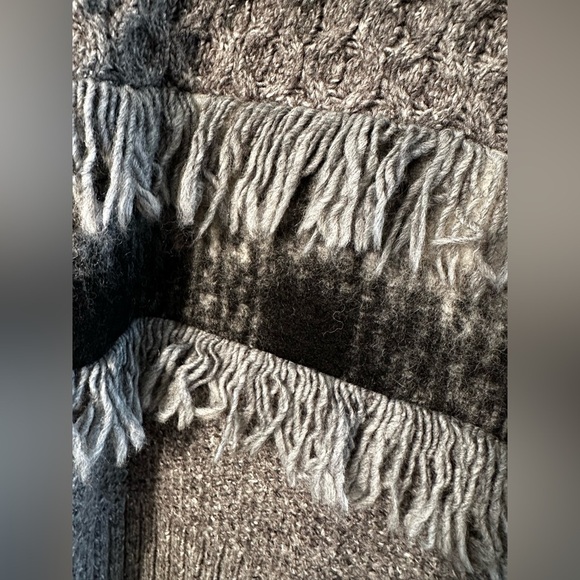BANANA REPUBLIC Med VINTAGE Mixed Textile Wool Alpaca Chunky Fringe Turtleneck - Picture 6 of 13